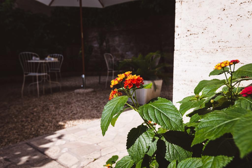 Camera Matrimoniale Superior con Giardino in Comune